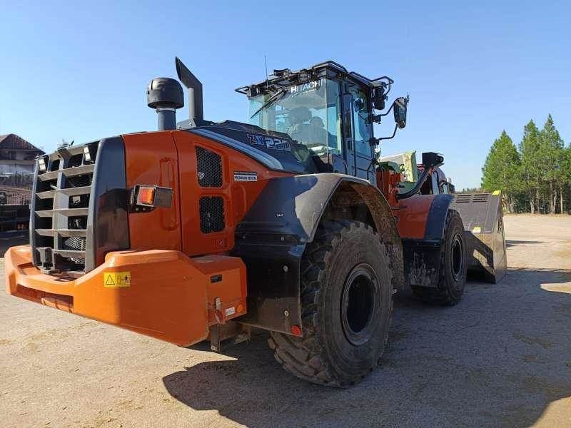 Hitachi ZW220-7