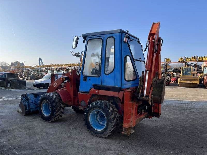 Kubota R520