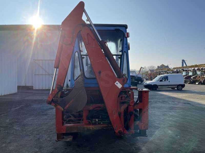 Kubota R520
