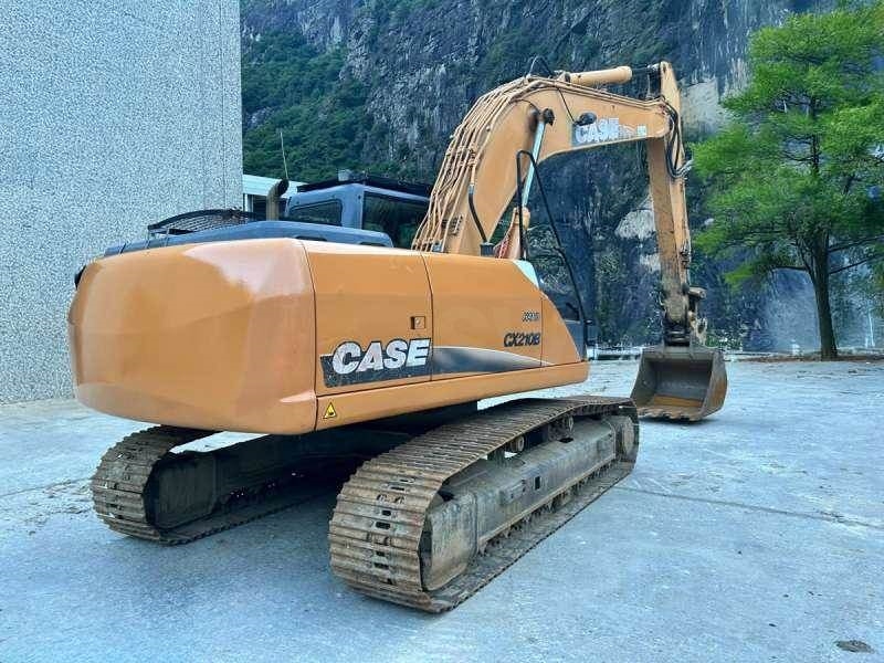 CASE CX210B