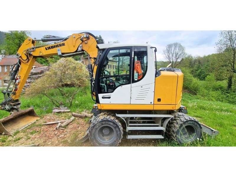 Liebherr A912 COMPACT