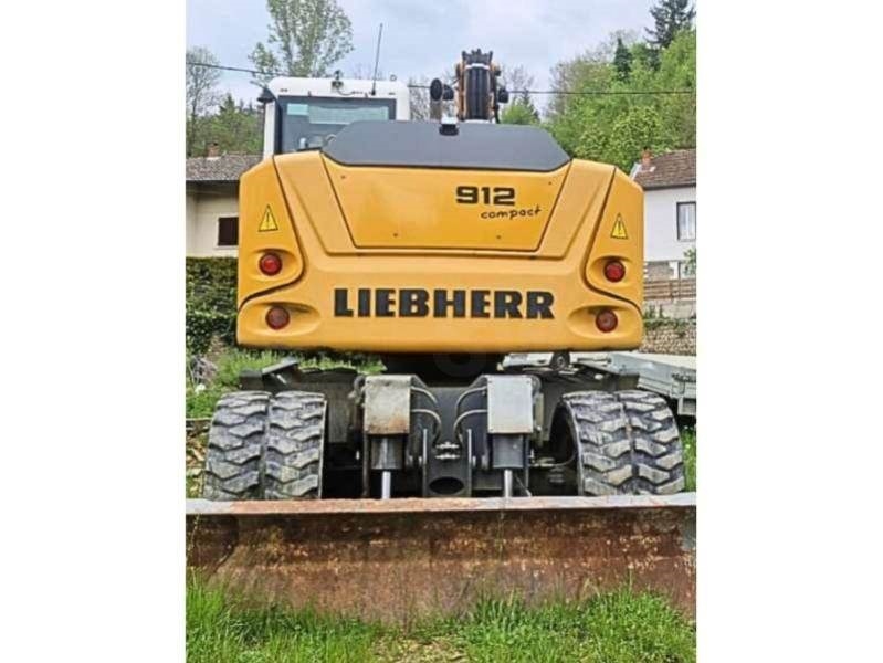 Liebherr A912 COMPACT