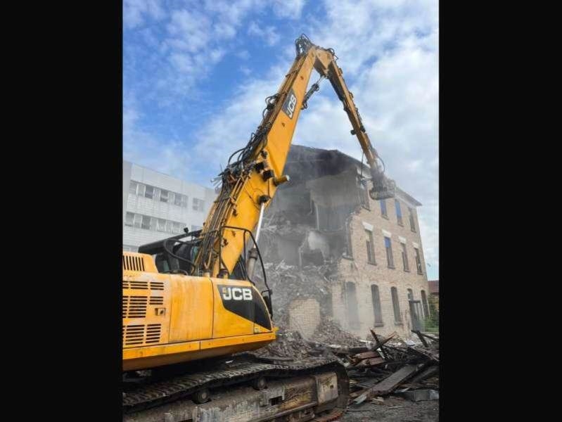 JCB JS360