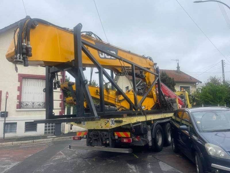 JCB JS360