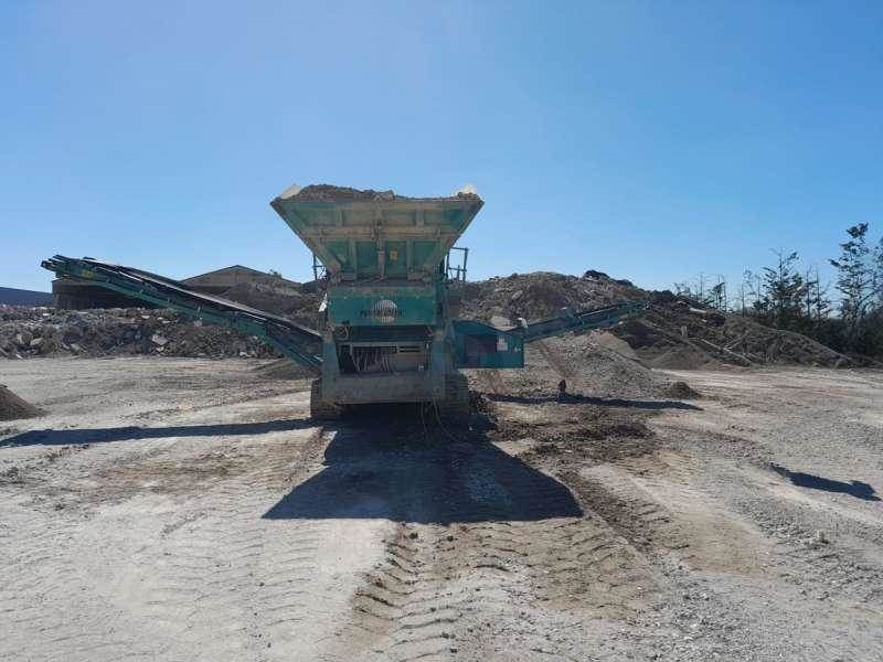 Powerscreen Warrior 1400