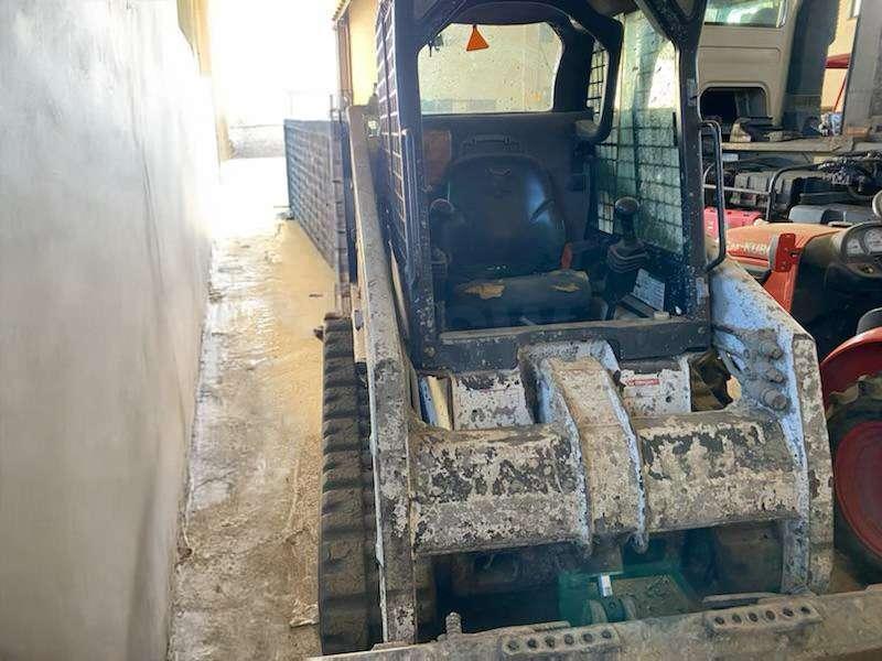 Bobcat T140