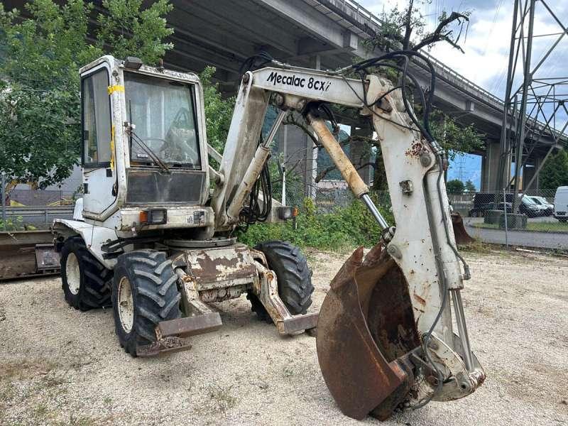 Mecalac 8CXI
