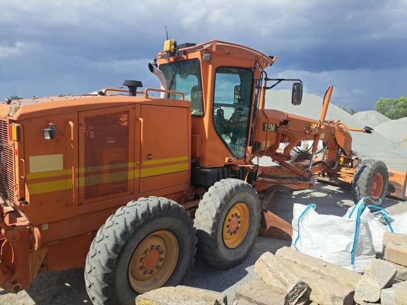 CAT 12M