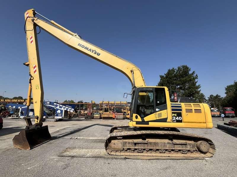 Komatsu PC240LC-10