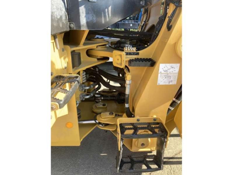 CAT 926M