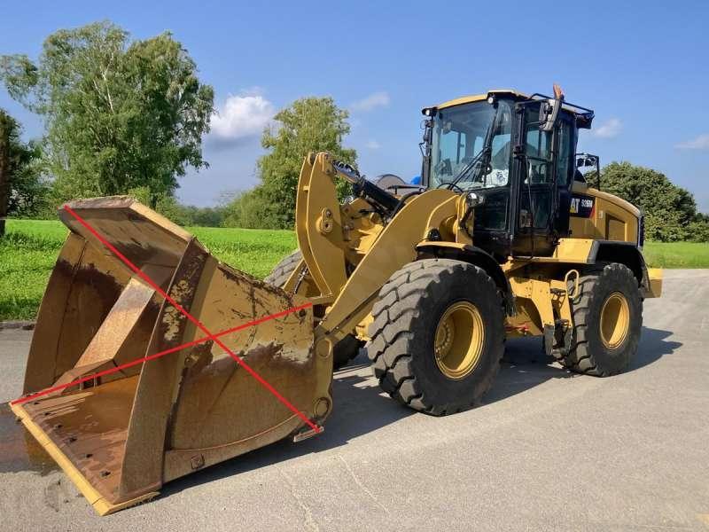CAT 926M