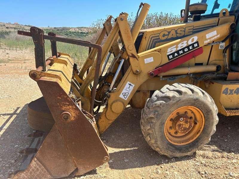 CASE 580 SLE
