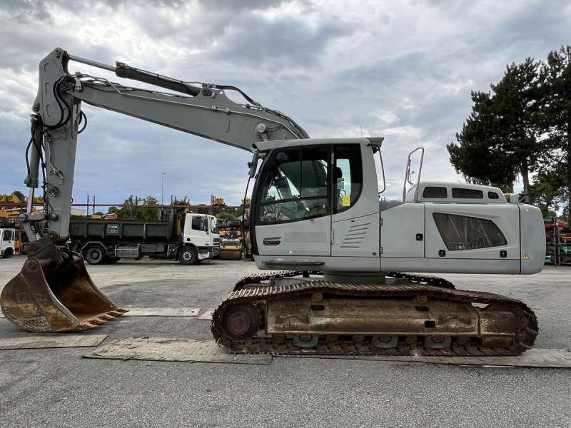 Liebherr R922LC