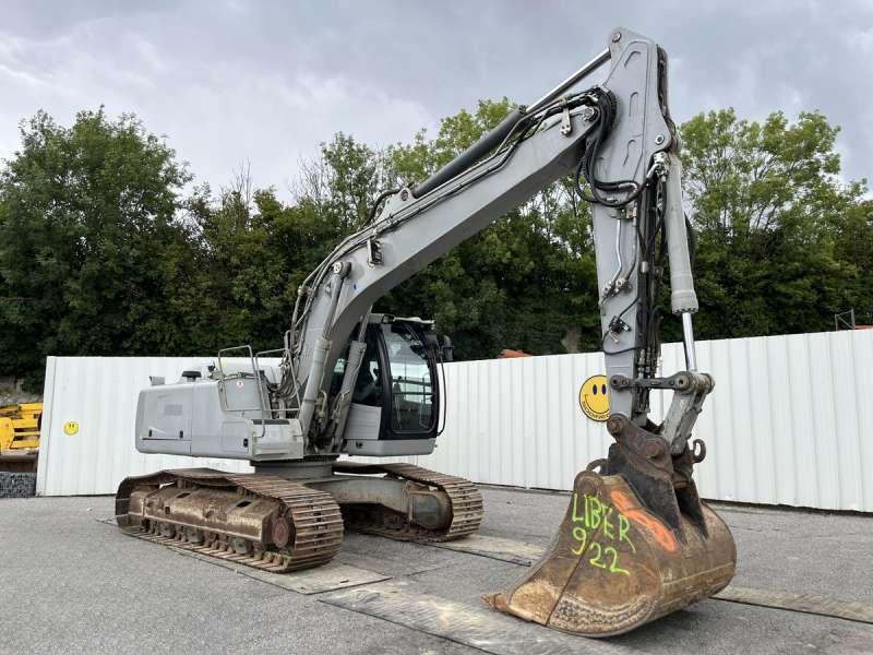 Liebherr R922LC