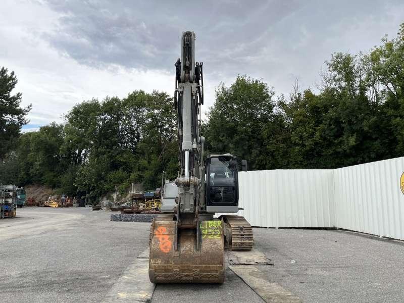 Liebherr R922LC