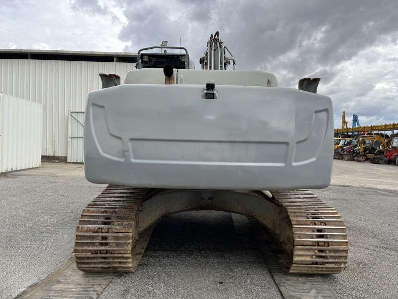 Liebherr R922LC