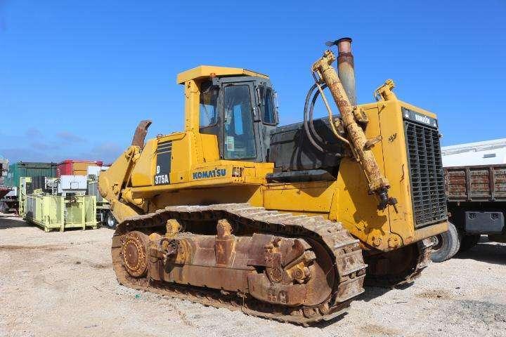 Komatsu D375A-1