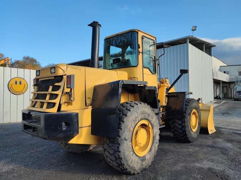 Komatsu WA270-3