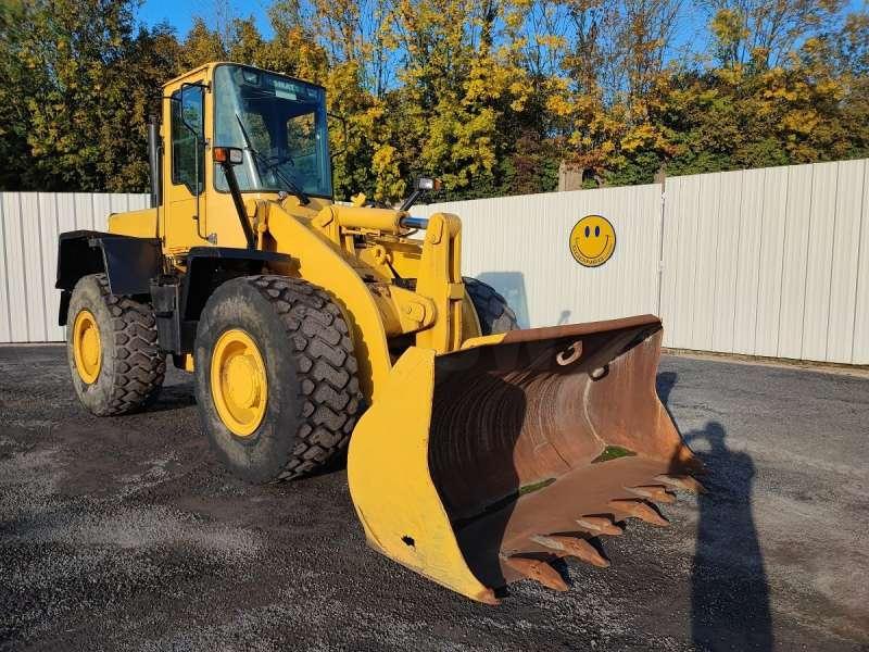 Komatsu WA270-3