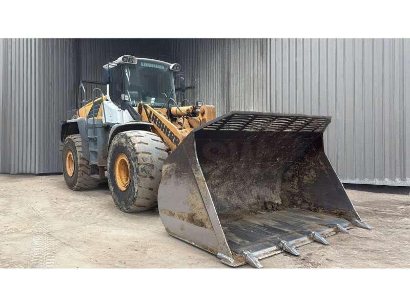 Liebherr L576