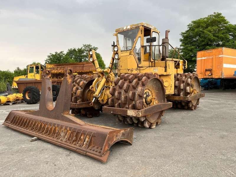 CAT 825 + porte engins