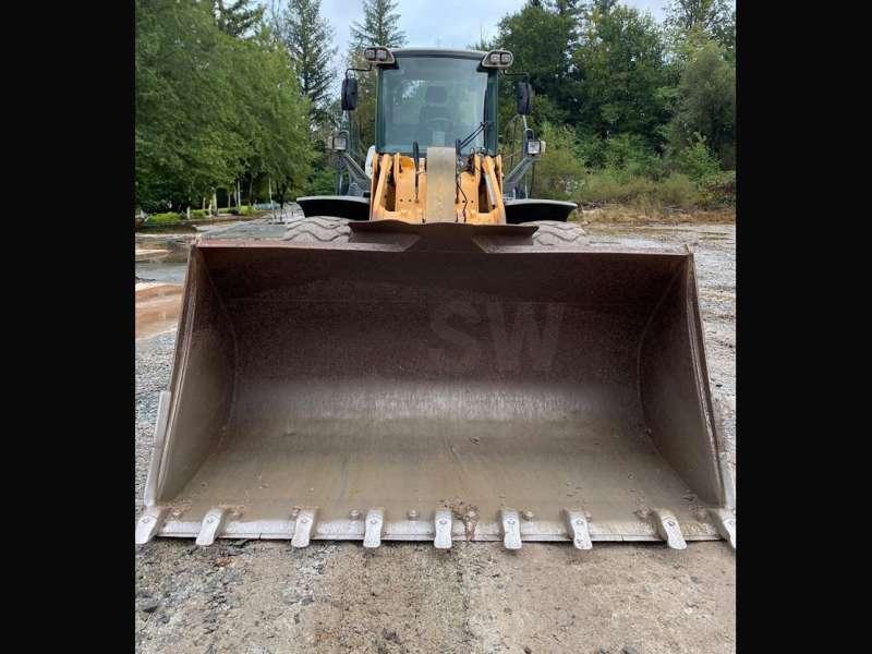 Liebherr L566