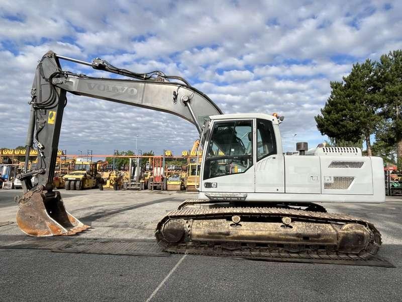 Volvo EC220DL