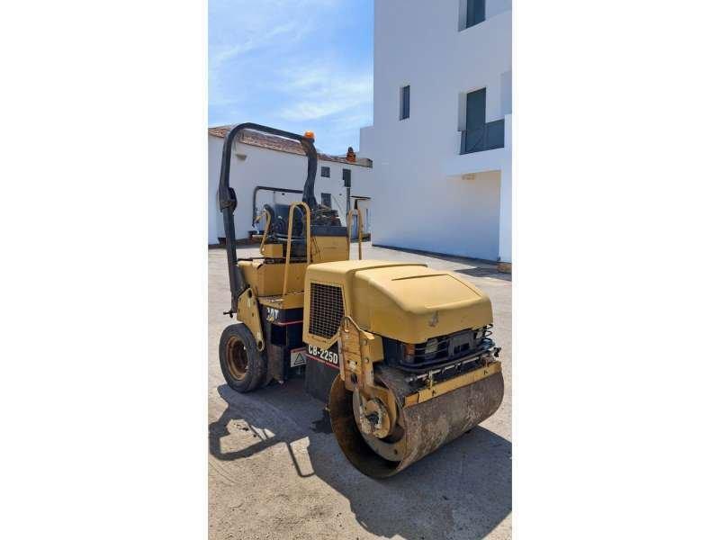 CAT CB225D