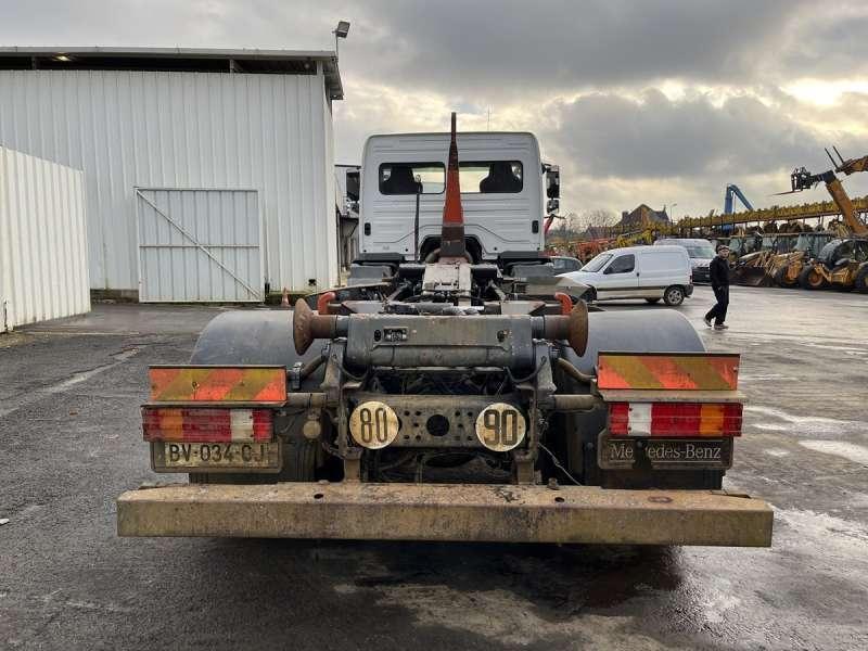 Mercedes-Benz AXOR 1833