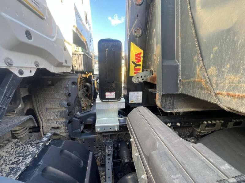 Mercedes-Benz AROCS 3253 8X4