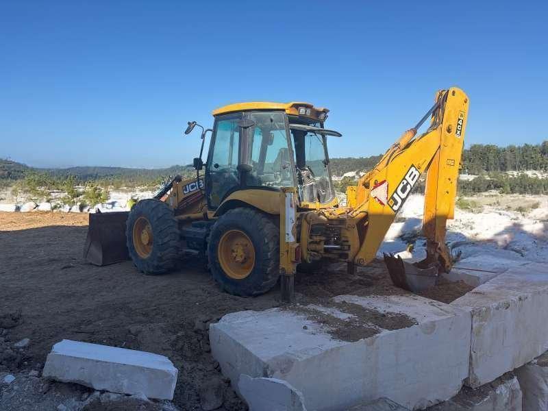 JCB 4CX