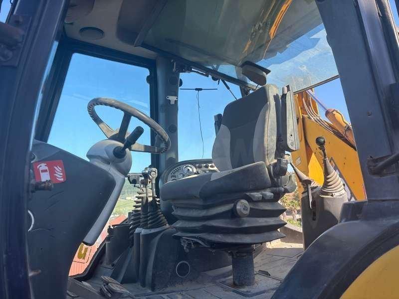 JCB 4CX