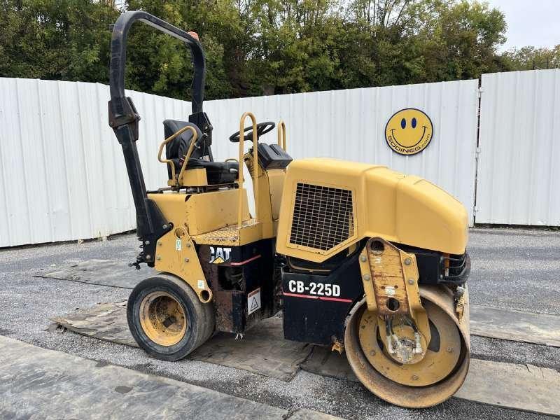 CAT CB225D
