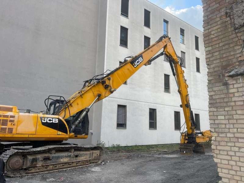 JCB JS360