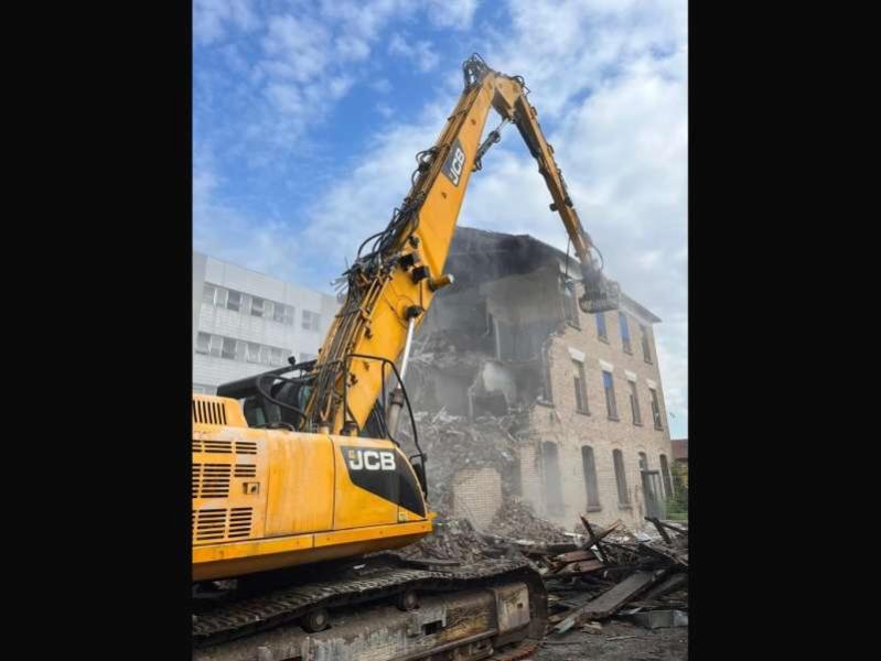 JCB JS360