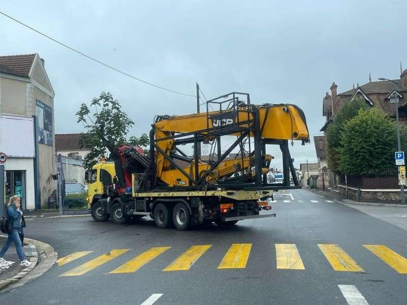 JCB JS360