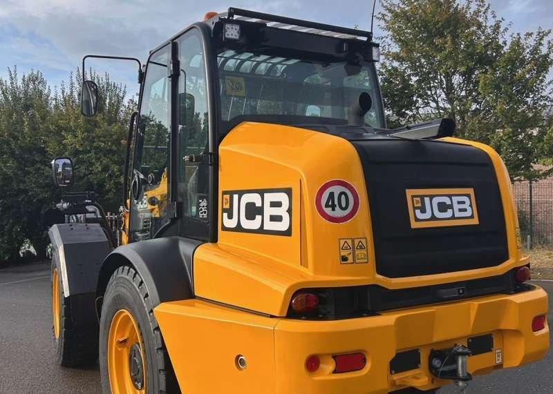 JCB TM320
