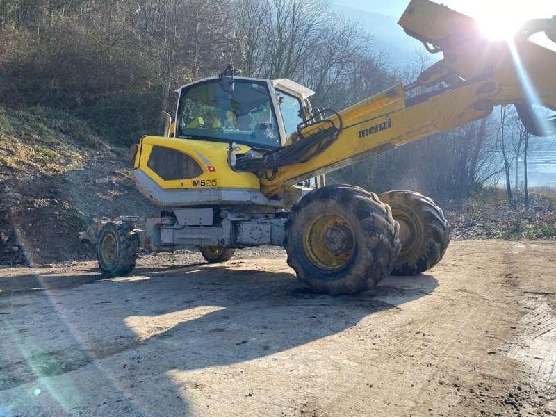 Menzi Muck M525