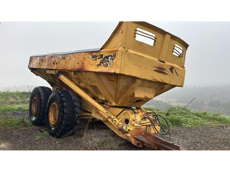 CAT D250B
