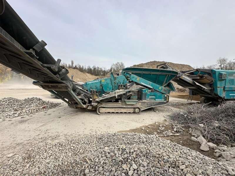 Powerscreen Warrior 800
