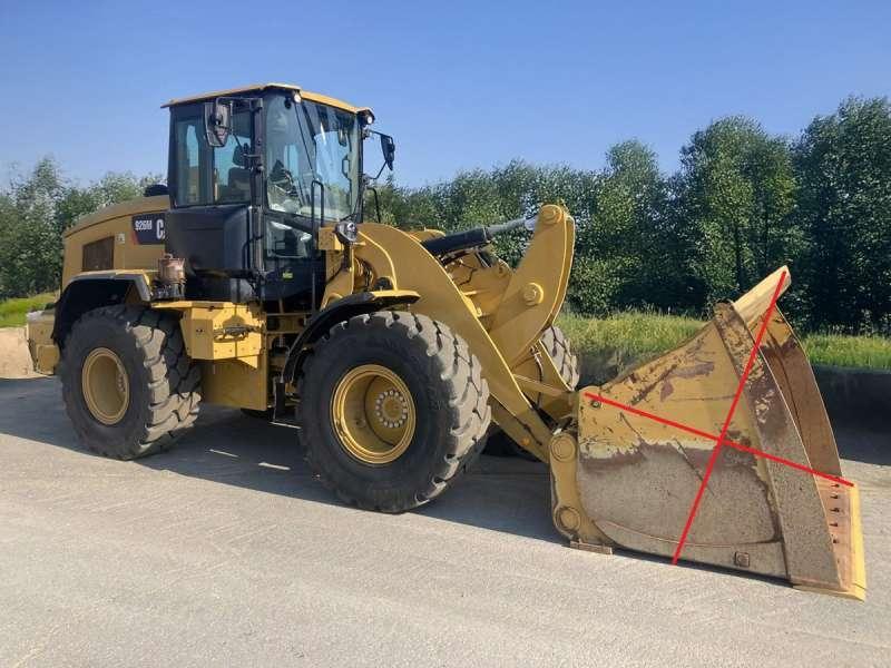 CAT 926M