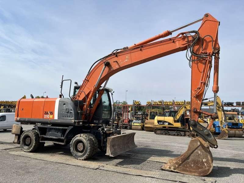Hitachi ZX210W-3