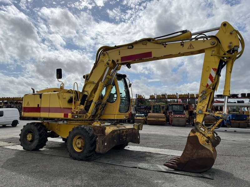 Liebherr A900C Litronic