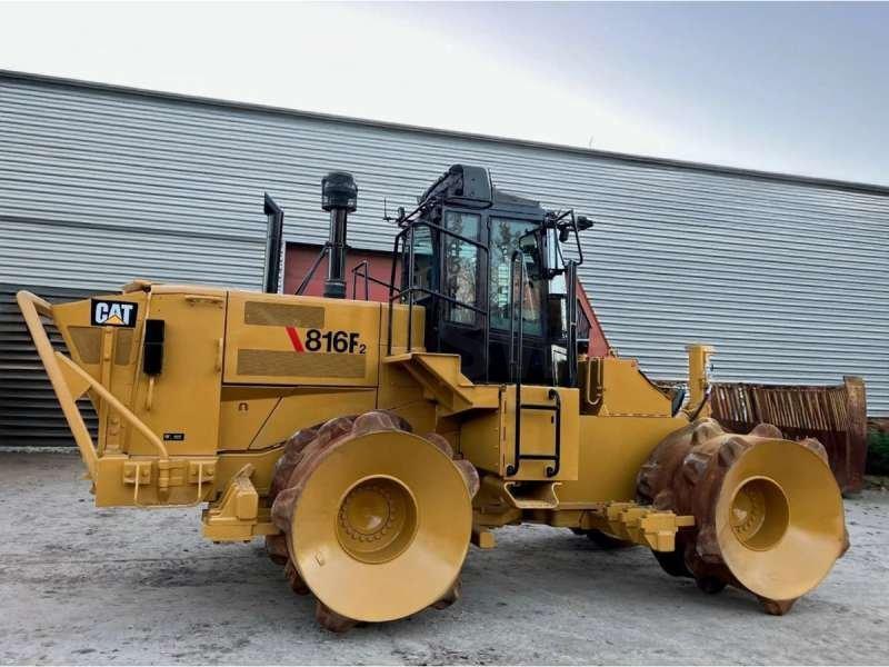 CAT 816F2