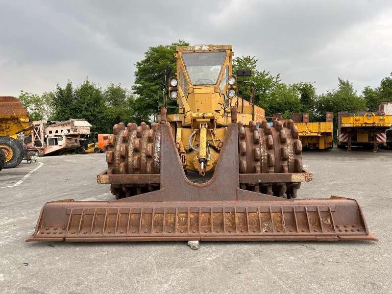 CAT 825 + porte engins