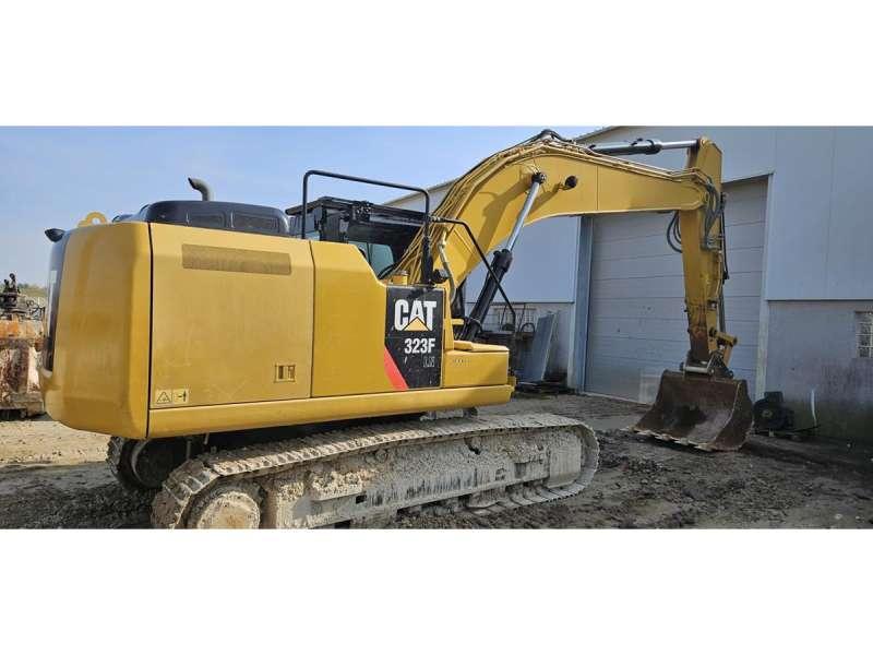 CAT 323F