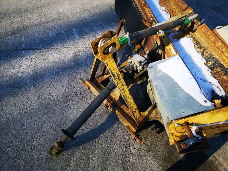 [Other] AUTRE BALAIS 3 POINTS