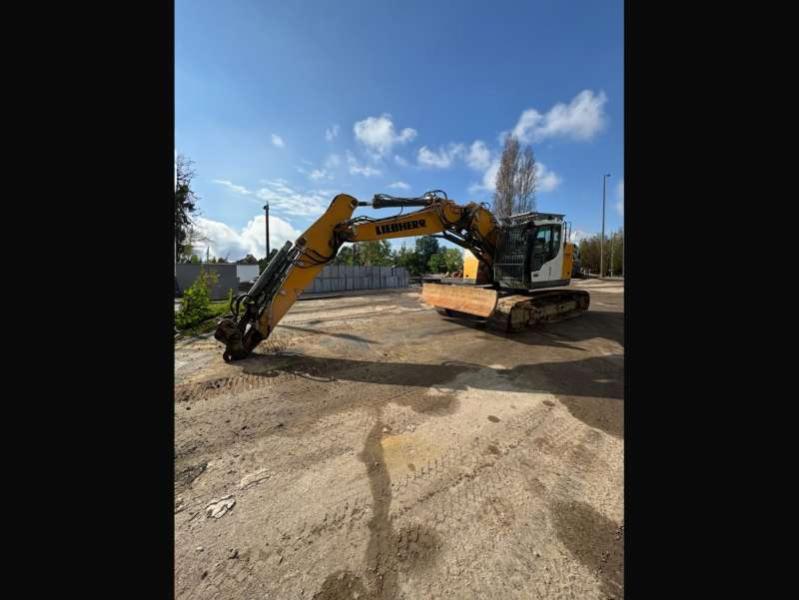 Liebherr R926 COMPACT