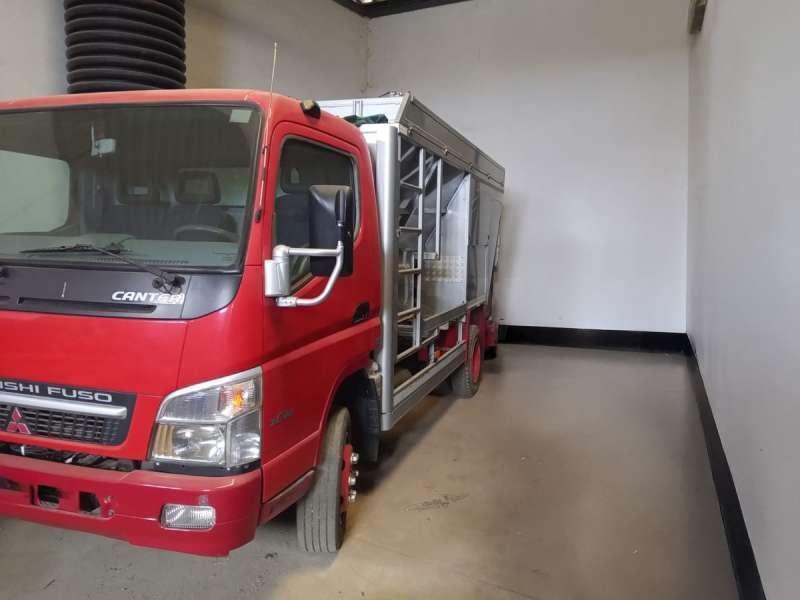 Mitsubishi FUSO CANTER 7C18