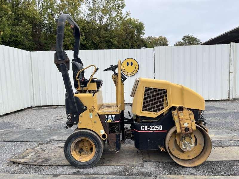 CAT CB225D